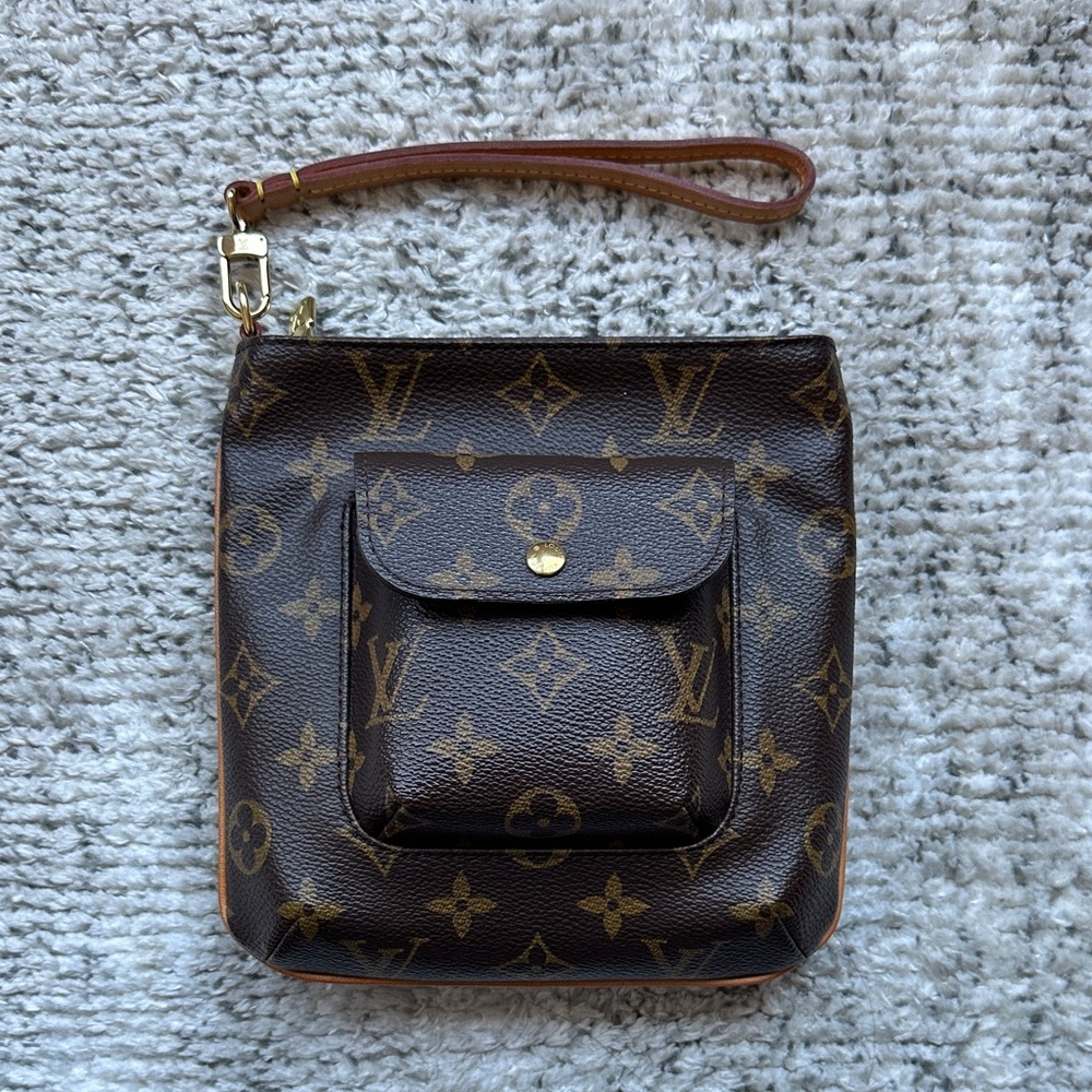 Louis Vuitton Partition Wristlet